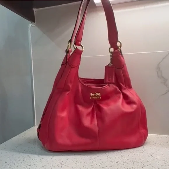 Coach Pink Madison Maggie Hobo model. - Picture 9 of 10